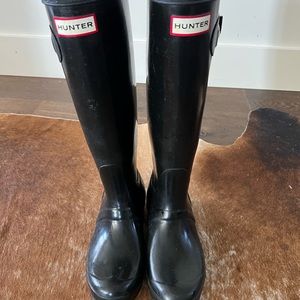 Hunter Tall Glossy Rain boot- black